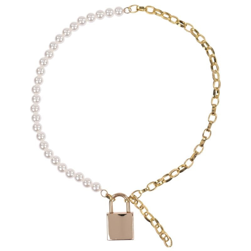 Elegant Pearl Day Collar - A Touch of Luxury in Everyday Wear Collars and Leads