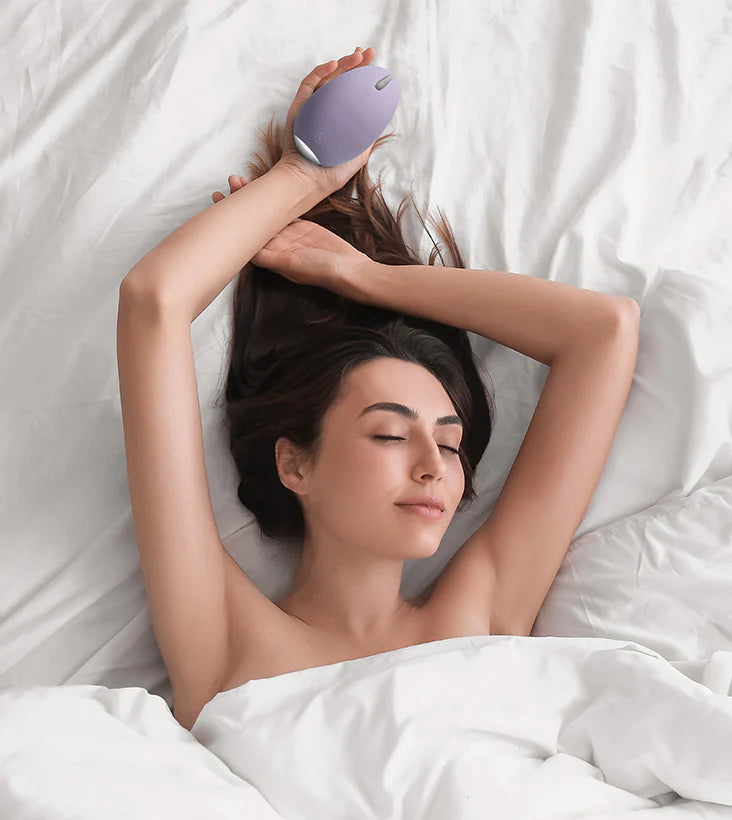 Fleshlight Herspot Lotus Bloom 5 Functions Palm Clitoral Vibrator Clit Ticklers and Pulsators