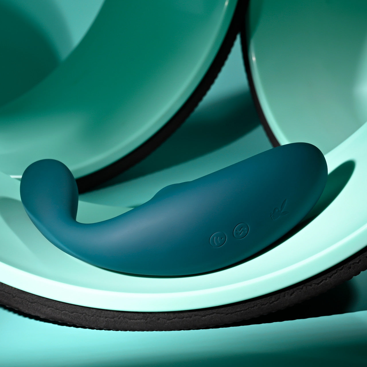 Playboy Pleasure CHARMER Clitoral Suction Vibrator Clit Ticklers and Pulsators