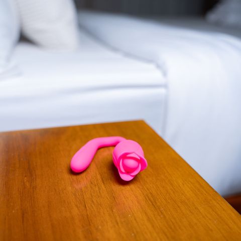 Maia MEADOW USB Rechargeable Flower Stimulator Pink Personal Massagers