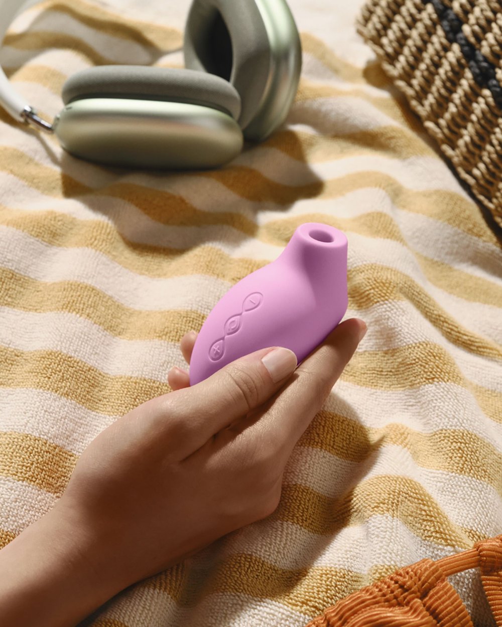 Lelo Sona 2 Travel Multi Functions Clitoral Massager Clit Ticklers and Pulsators