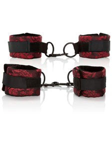 Scandal Universal Cuff Set Collars And Cuffs