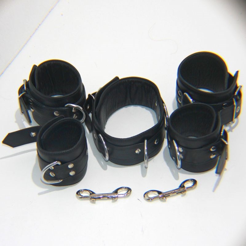 The Specialist Leather Bondage Set Cuffs And Restraints