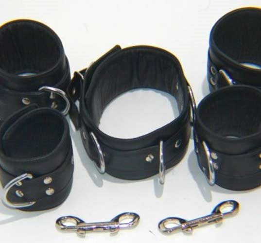 The Specialist Leather Bondage Set Cuffs And Restraints