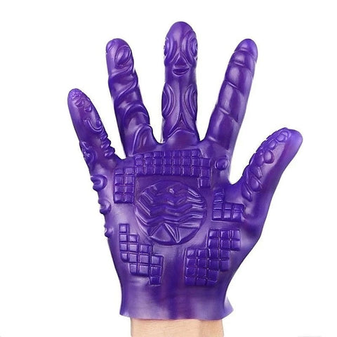 Luxurious Poker-Inspired Textured Glove for Intimate Exploration