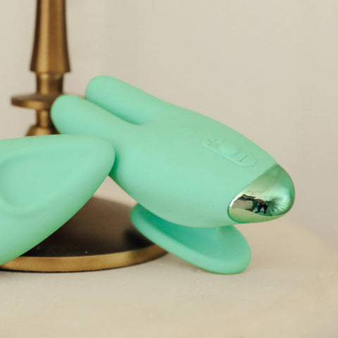 JimmyJane Form 2 Gripp Multi Functions Clitoral Massager - Clit Ticklers and Pulsators