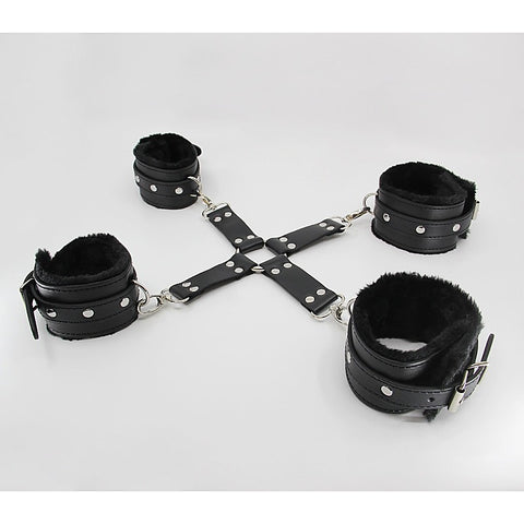 Berlin Baby Faux Fur Lined Hog Tie Shackle - Cuffs And Restraints