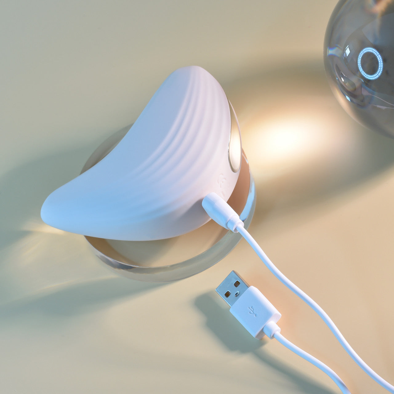 Playboy Pleasure Palm USB Rechargeable Clitoral Vibrator Personal Massagers