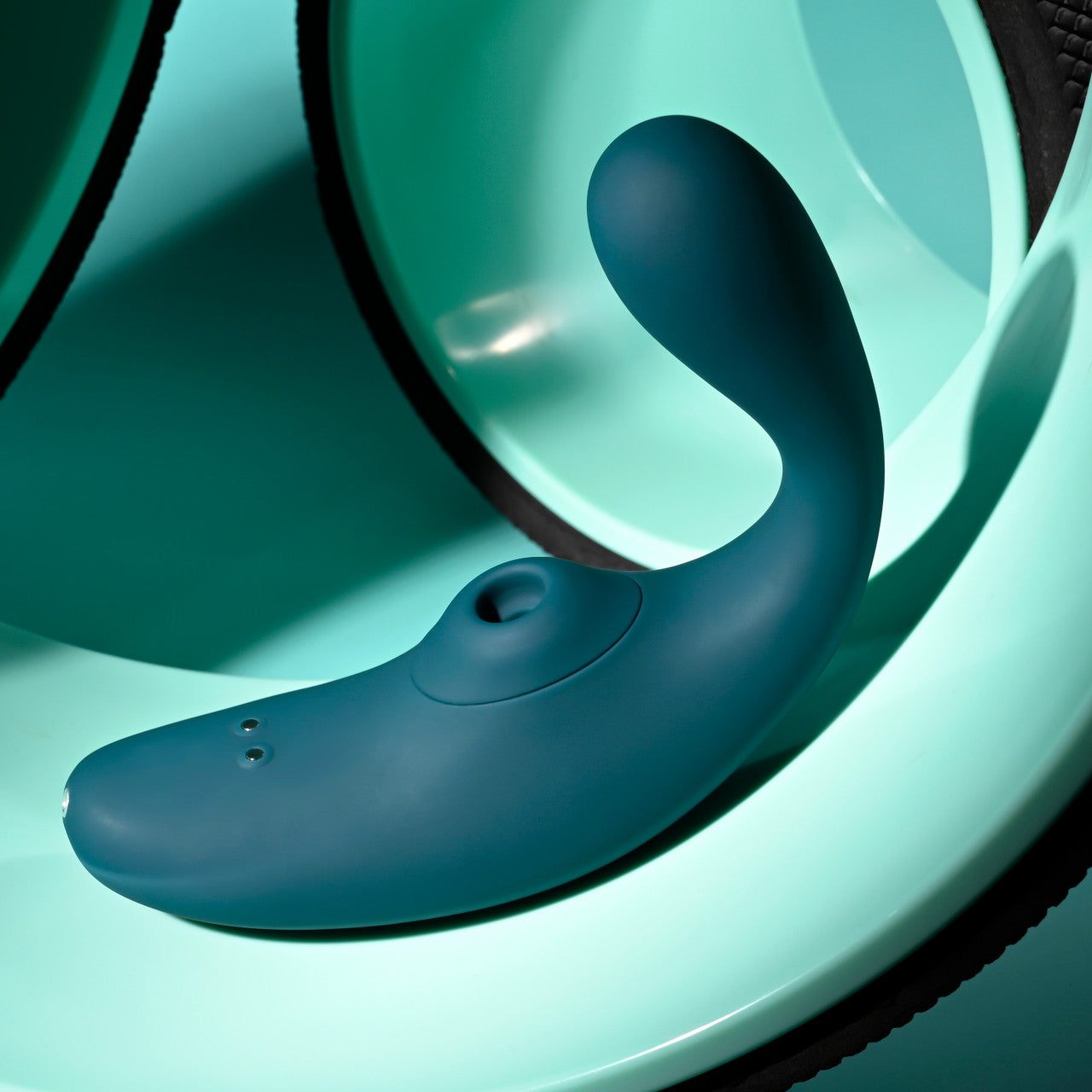 Playboy Pleasure CHARMER Clitoral Suction Vibrator Clit Ticklers and Pulsators