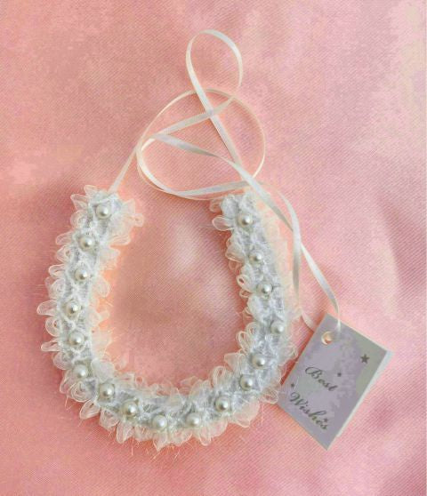 Me Collections Horseshoe Bridal Charm With White Lace and Pearl Party Gifts and Novelties