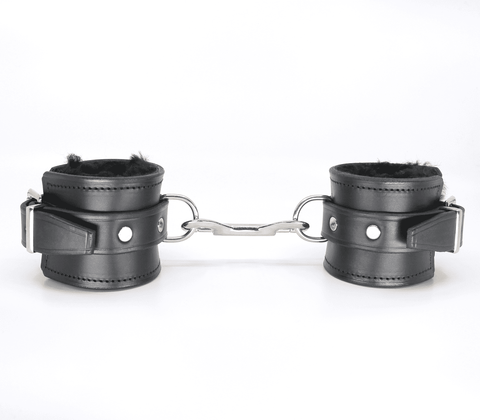 Love In Leather Sheepskin lined Ankle Restraints - Cuffs And Restraints