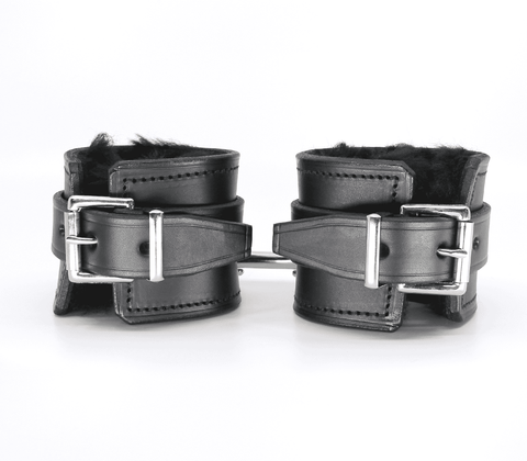 Love In Leather Sheepskin lined Ankle Restraints - Cuffs And Restraints