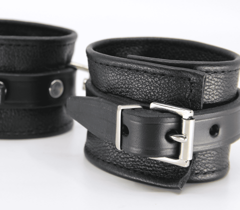 Love In Leather Soft Grained Leather Ankle Restraints - Cuffs And Restraints