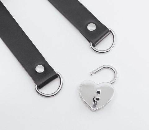 Love In Leather Heart Padlock Faux Leather Choker - Collars and Leads