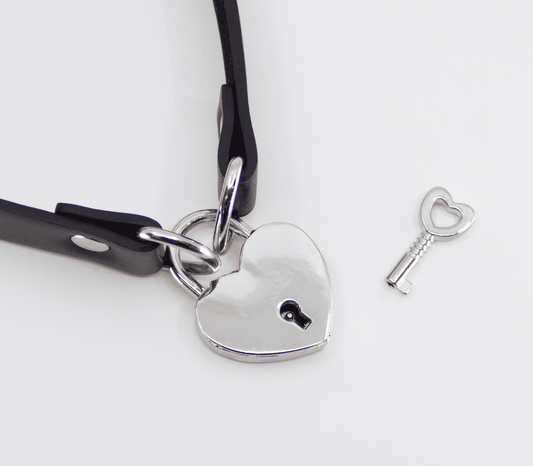 Love In Leather Heart Padlock Faux Leather Choker - Collars and Leads