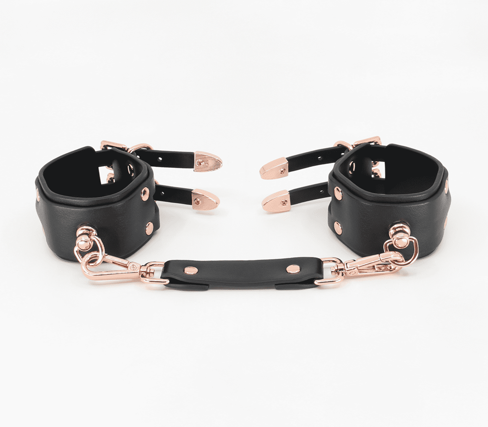 Love In Leather Double Straps Bondage Cuffs Cuffs And Restraints